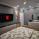 Cozy Glow Loft شقة بوخارست